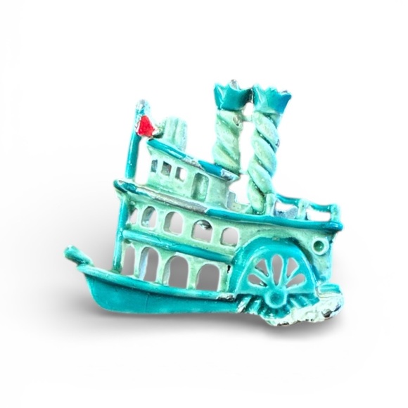 Vintage Jewelry - Turquoise Enameled Steamboat Brooch